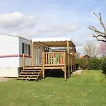 Familial Paisible Avec Piscine, Mobil , Chalet, & Emplacement Nue Kemp Casties-Labrande
