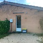 Familial Paisible Avec Piscine, Mobil , Chalet, & Emplacement Nue 3*