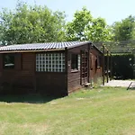 Familial Paisible Avec Piscine, Mobil , Chalet, & Emplacement Nue Casties-Labrande