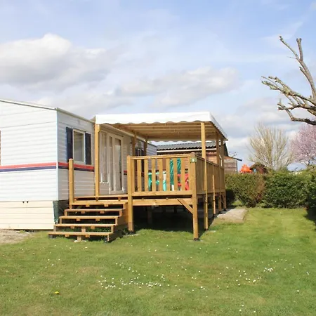 Familial Paisible Avec Piscine, Mobil , Chalet, & Emplacement Nue Campingplads Casties-Labrande