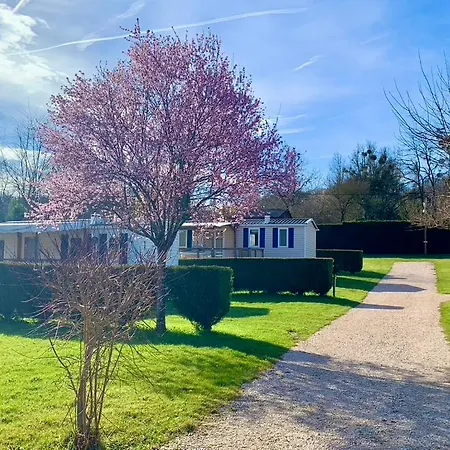 Familial Paisible Avec Piscine, Mobil , Chalet, & Emplacement Nue Campingplads