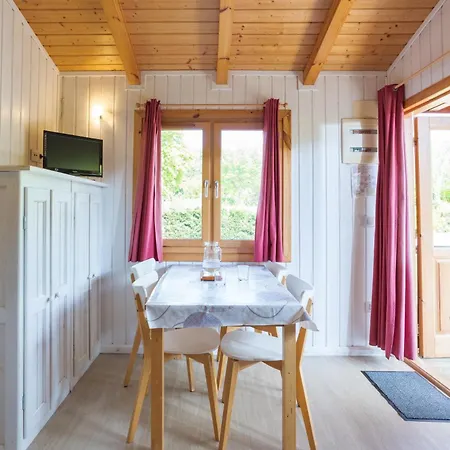 Campingplads Familial Paisible Avec Piscine, Mobil , Chalet, & Emplacement Nue Casties-Labrande