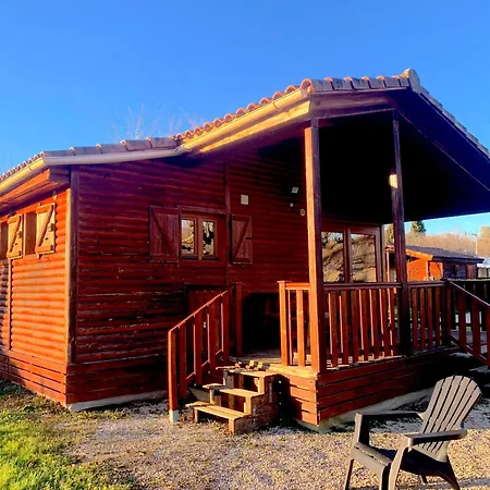 Familial Paisible Avec Piscine, Mobil , Chalet, & Emplacement Nue