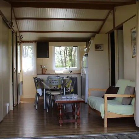 Campingplads Familial Paisible Avec Piscine, Mobil , Chalet, & Emplacement Nue 3*