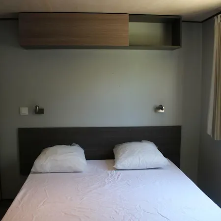 Campingplads Familial Paisible Avec Piscine, Mobil , Chalet, & Emplacement Nue