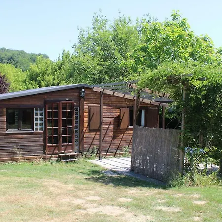 Familial Paisible Avec Piscine, Mobil , Chalet, & Emplacement Nue Campsite