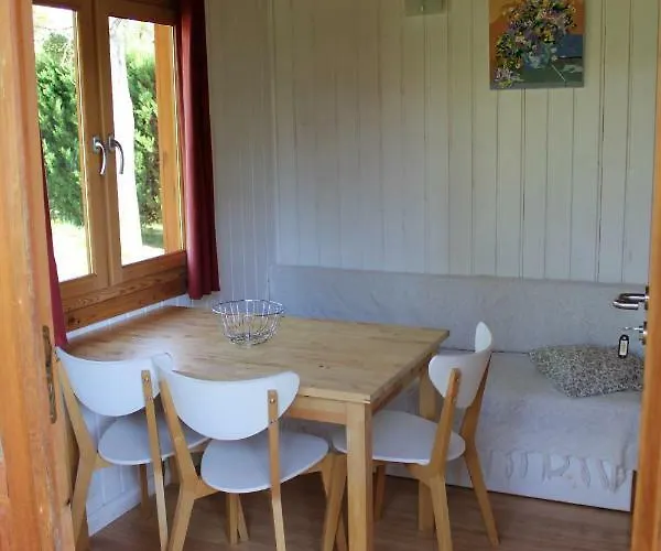 Familial Paisible Avec Piscine, Mobil , Chalet, & Emplacement Nue Кемпинг Casties-Labrande