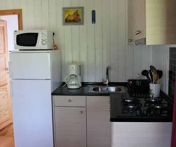 Кемпинг Familial Paisible Avec Piscine, Mobil , Chalet, & Emplacement Nue 3*