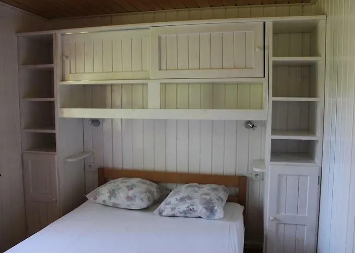 Кемпинг Familial Paisible Avec Piscine, Mobil , Chalet, & Emplacement Nue