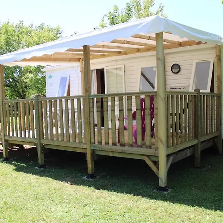 Familial Paisible Avec Piscine, Mobil , Chalet, & Emplacement Nue Casties-Labrande