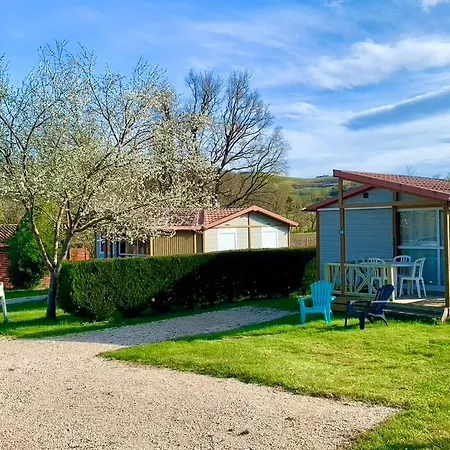 Familial Paisible Avec Piscine, Mobil , Chalet, & Emplacement Nue 3*