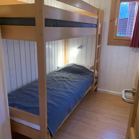 Familial Paisible Avec Piscine, Mobil , Chalet, & Emplacement Nue Casties-Labrande