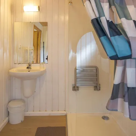 Familial Paisible Avec Piscine, Mobil , Chalet, & Emplacement Nue 3* Casties-Labrande