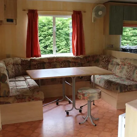 Familial Paisible Avec Piscine, Mobil , Chalet, & Emplacement Nue Kemping 3*