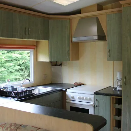 Kemping Familial Paisible Avec Piscine, Mobil , Chalet, & Emplacement Nue 3*