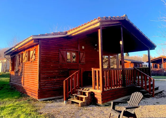 Familial Paisible Avec Piscine, Mobil , Chalet, & Emplacement Nue